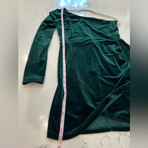 Windsor One Should Velvet Green Junior Dress - Picture 6 of 9